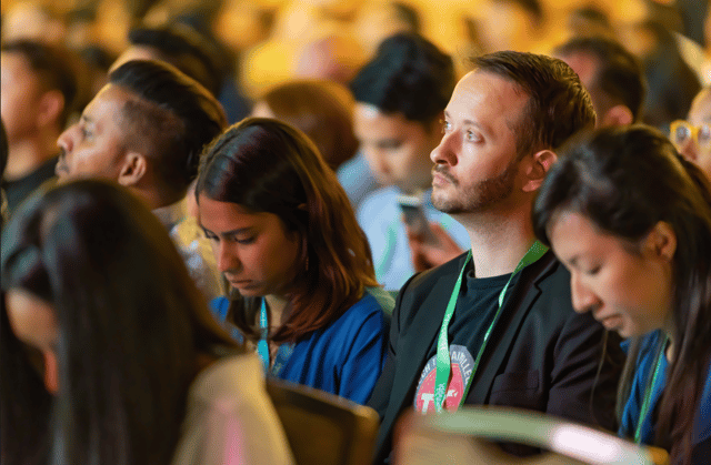 audience listens attentively at the hubspot conference